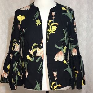 Floral open-front Top bell-sleeves NWT